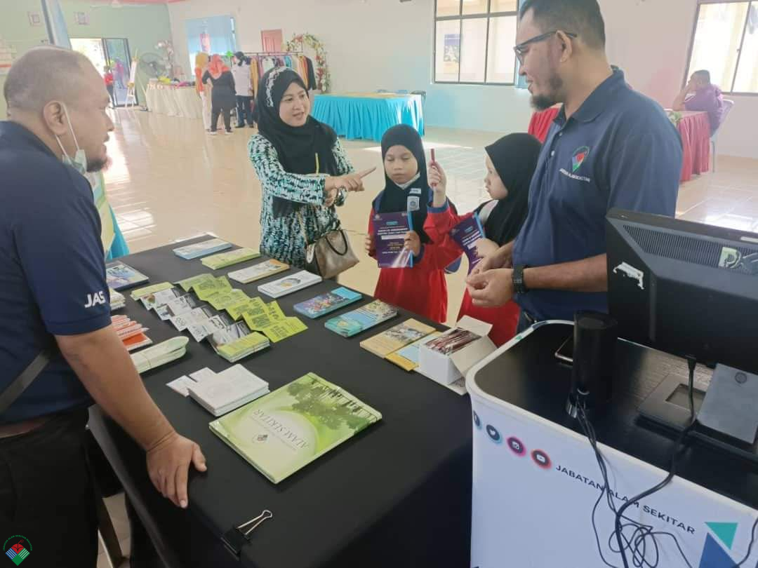 PAMERAN KESEDARAN ALAM SEKITAR DI SEKOLAH KEBANGSAAN MAK MANDIN ...